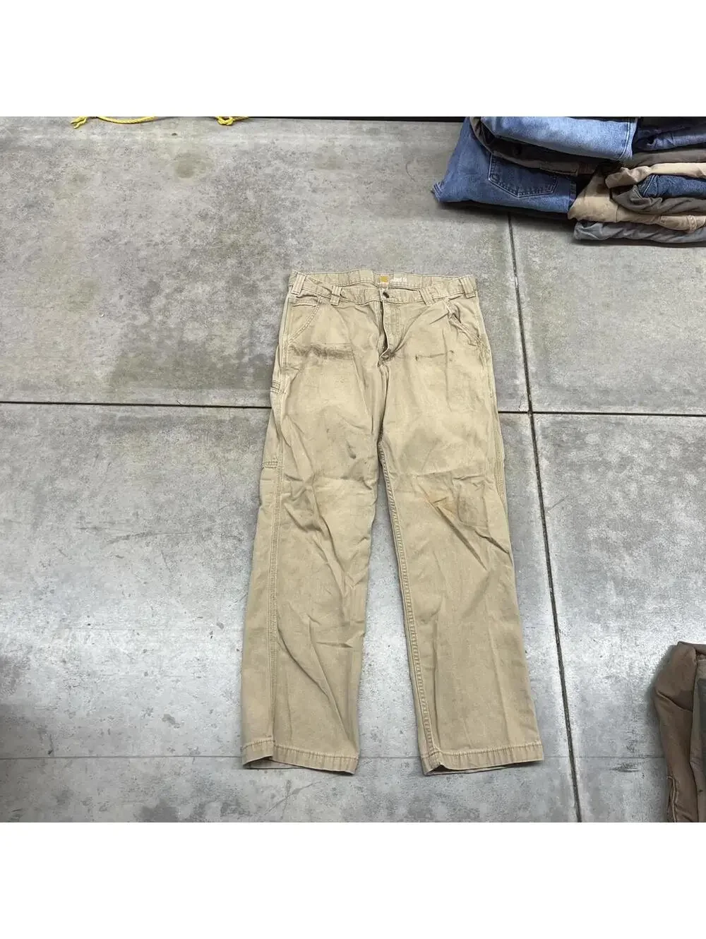 vintage carhartt beige relaxed fit cargo pants size 34 x 32